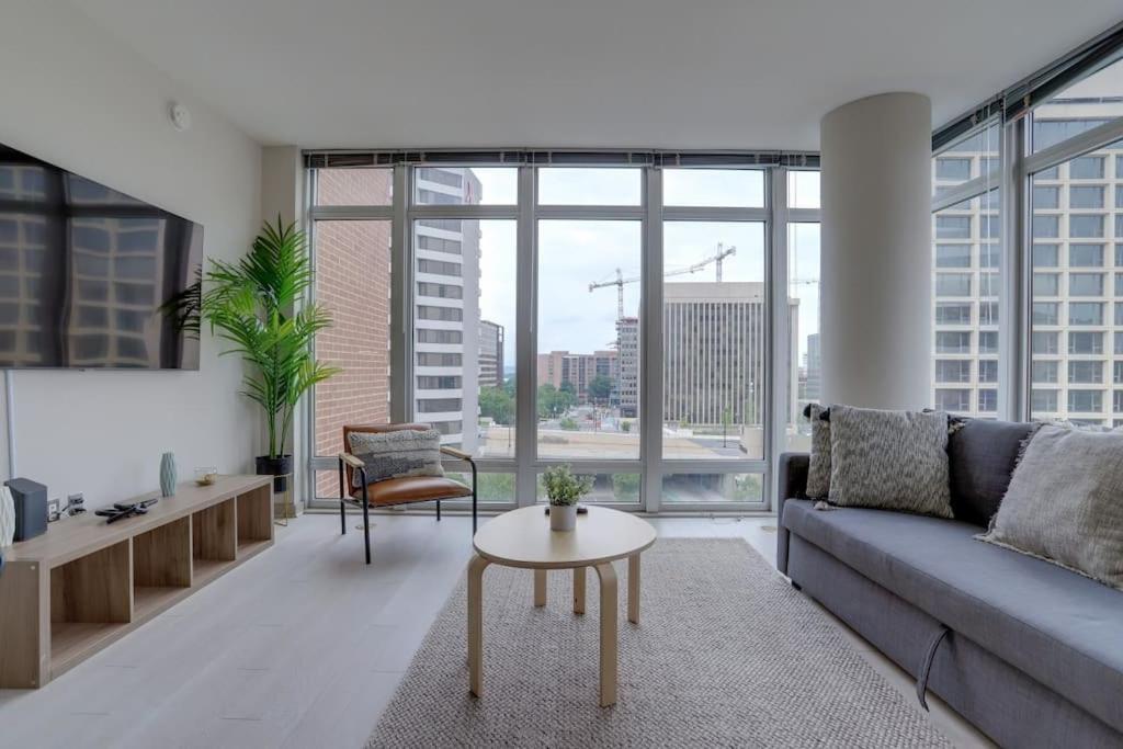 Wonderful 2Br Apartment At Crystal City 阿林顿 外观 照片